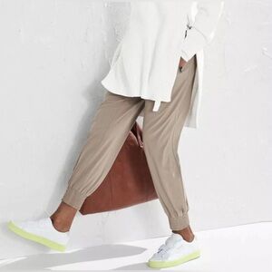 NWT Athleta Camden Joggers 10 Brownstone Beige Medium
